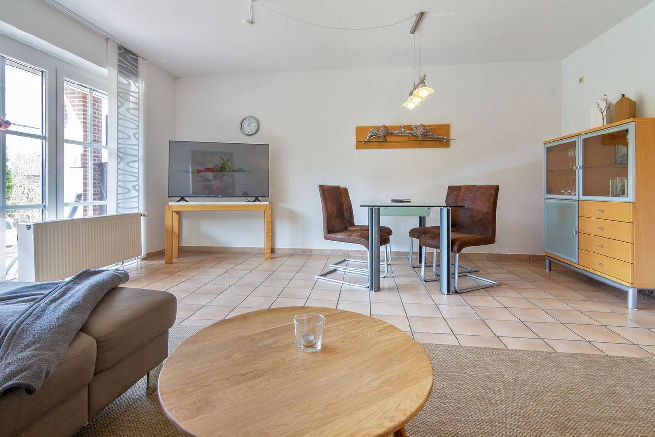 Ganze Wohnung, Gemütliche Ferienwohnung Meeresbrise mit Terrasse in Dornum (Stadt), Dornum