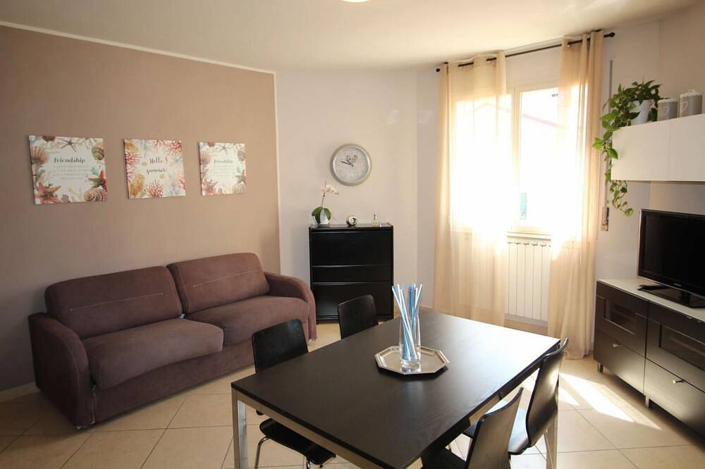 Entire apartment, Geranei Appartamento Bilocale a 50 metri dal mare in Taggia (City), Taggia