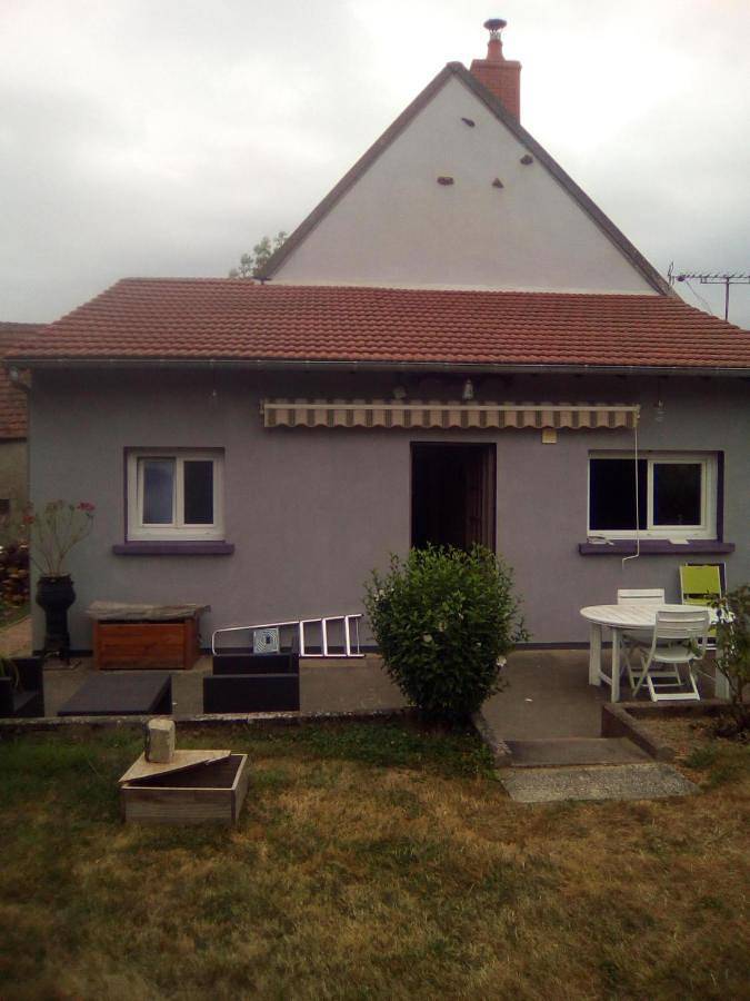 Gîte pour 3 personnes, avec vue ainsi que piscine et jardin dans Arpheuilles-Saint-Priest