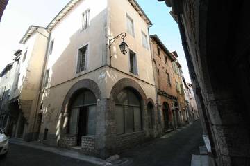 Gîte pour 6 personnes, avec terrasse, animaux acceptés dans Office De Tourisme Du Grand Cahors