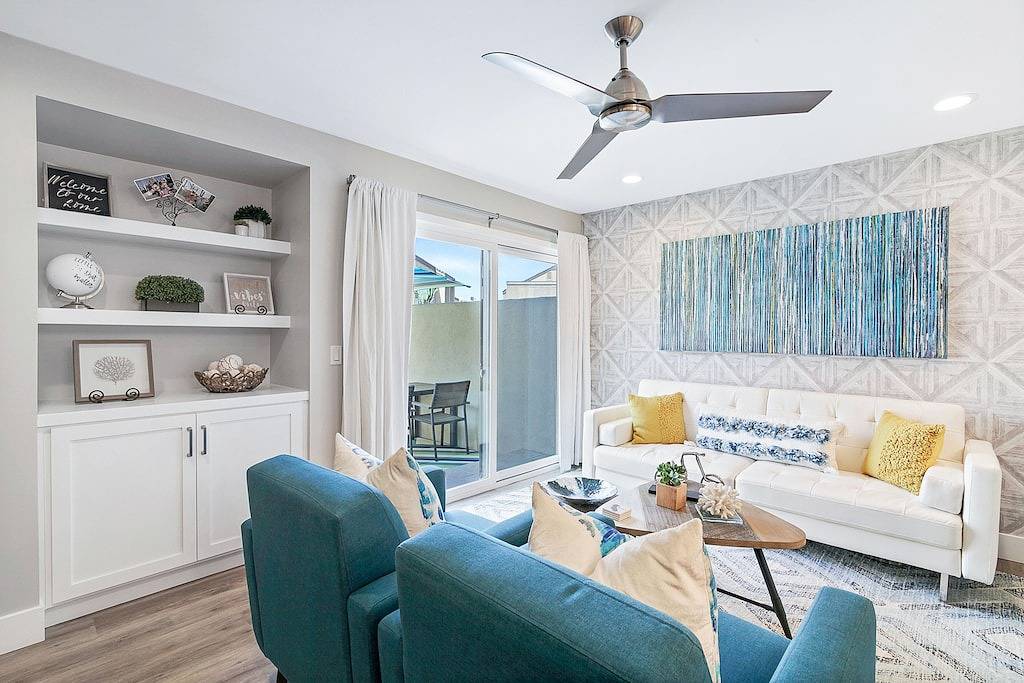 Ganze Wohnung, Newly renovated condo, closest walk to theme parks - pools & hot tub on-site in Anaheim, Orange County