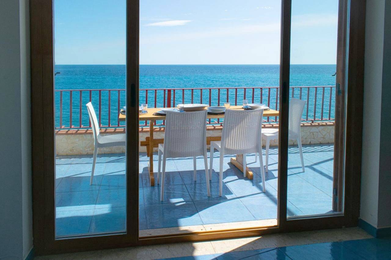 Entire apartment, Apartment with Sea View in Letojanni, Messina Province