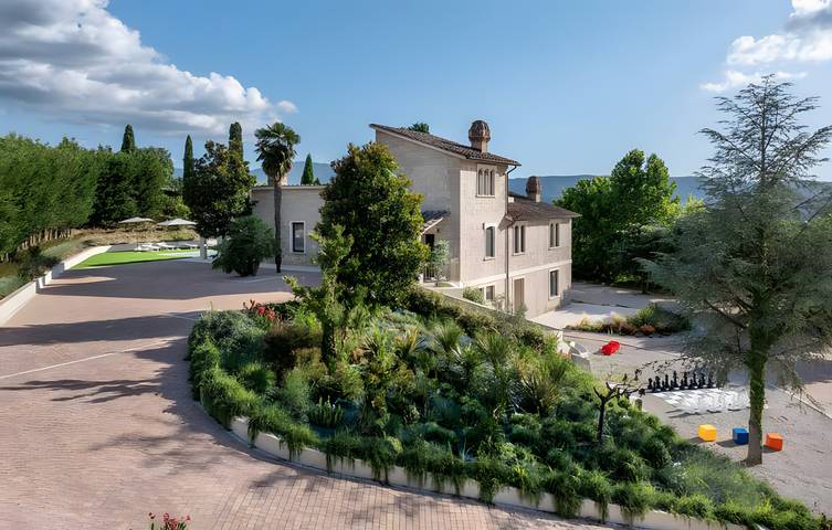 Ferienhaus für 24 Personen, mit Garten, kinderfreundlich in Umbrien