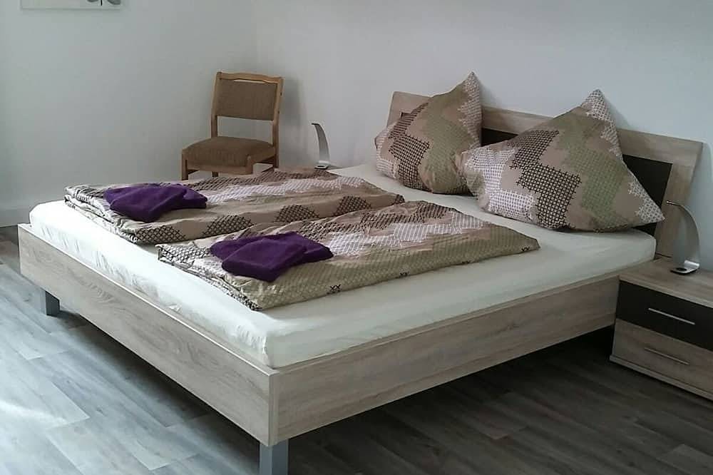 Ganze Wohnung, Große Ferienwohnung direkt am Wald, Ideal für Wanderer & Biker in Mettlach, Saar-Nahe-Bergland