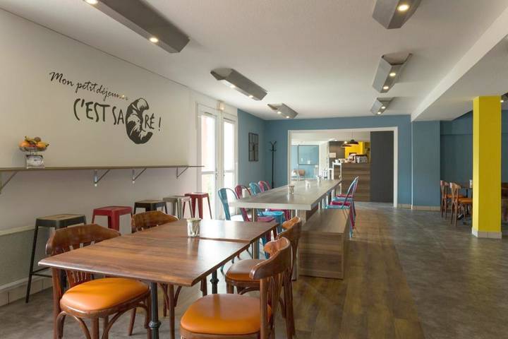 Hôtel pour 2 personnes, avec jardin, animaux acceptés à Châteaugay - 3