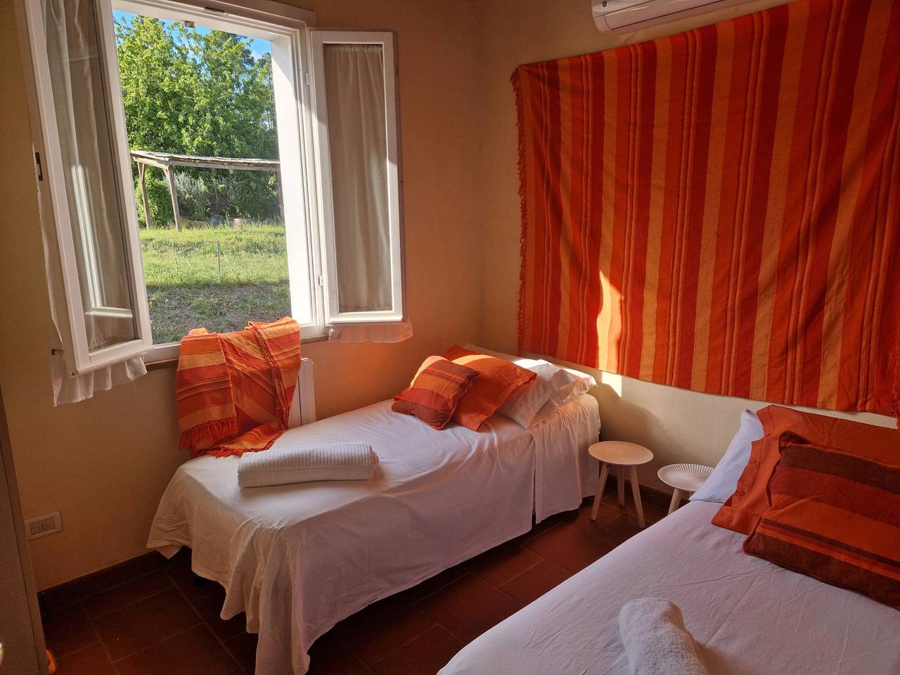 Appartamento intero, Appartamento 'Piccolo Paradiso - Mare' con piscina condivisa, Wi-Fi e aria condizionata in Riparbella, Costa degli Etruschi