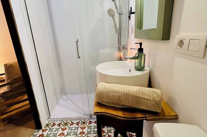 Charming Little Home Terrace with wonderful ocean and mountain views. Fast Wi-Fi in Realejo Alto, Los Realejos