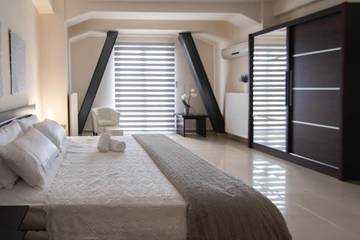 Gîte pour 2 personnes, avec vue et terrasse dans Ierápetra