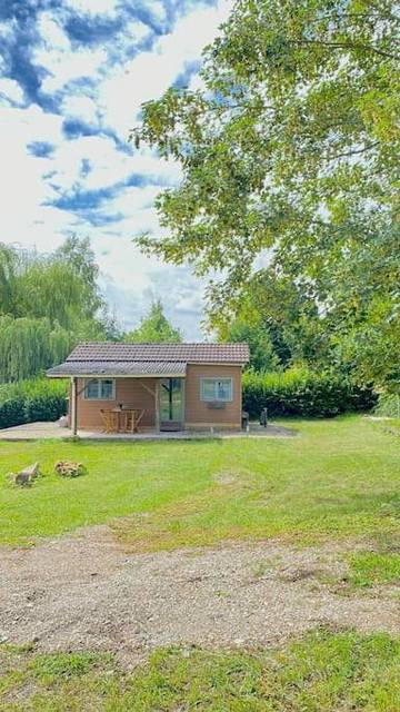 Gîte pour 2 personnes, avec terrasse à Marmeaux