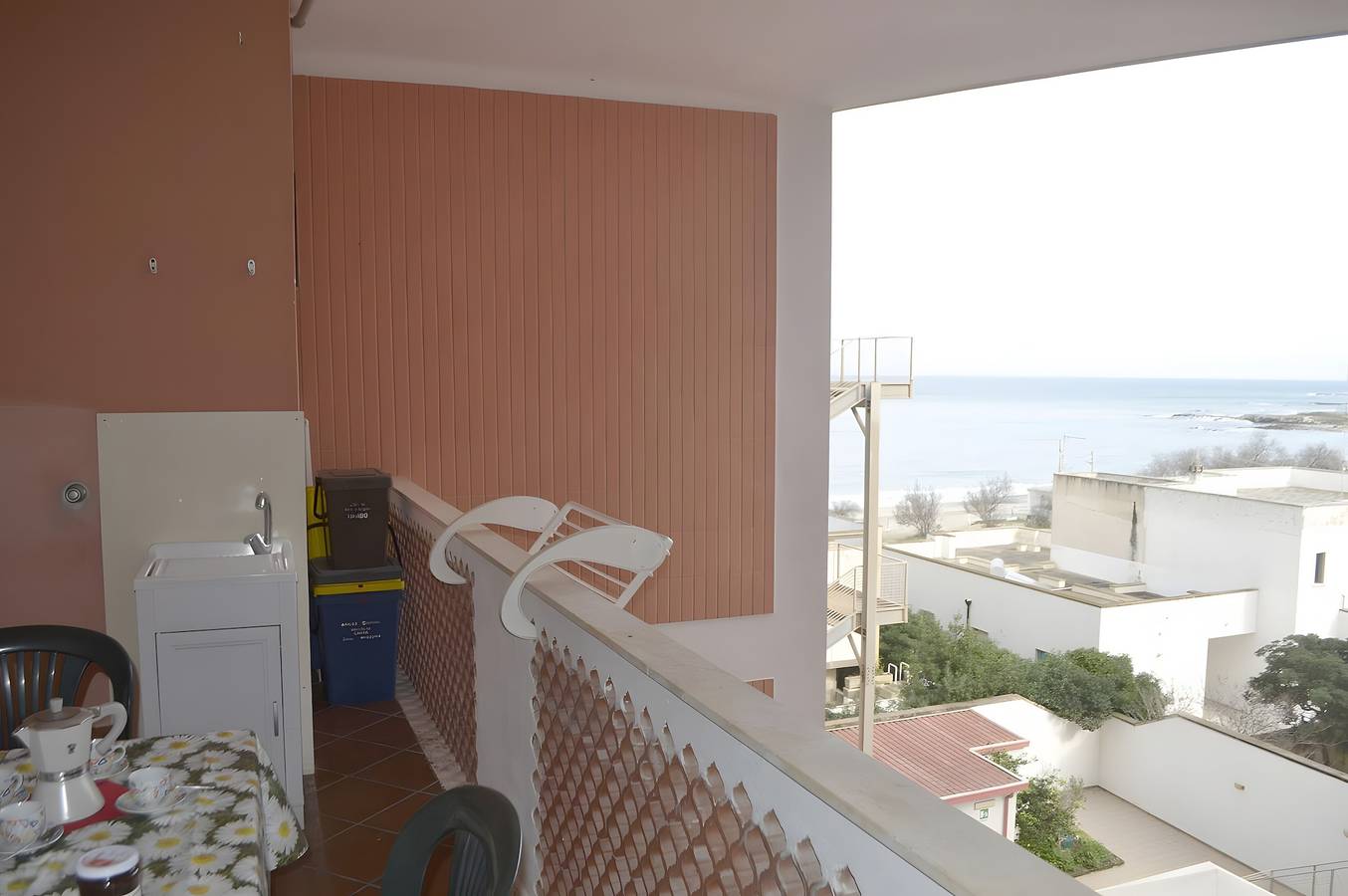 Casa Ureshii in San Foca: 3 Bedrooms, Private Terrace and Balcony in Melendugno, Lecce Province