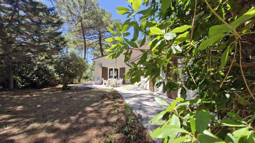 Location de vacances pour 8 personnes, avec piscine ainsi que jardin et terrasse dans Zoo La Palmyre - 2