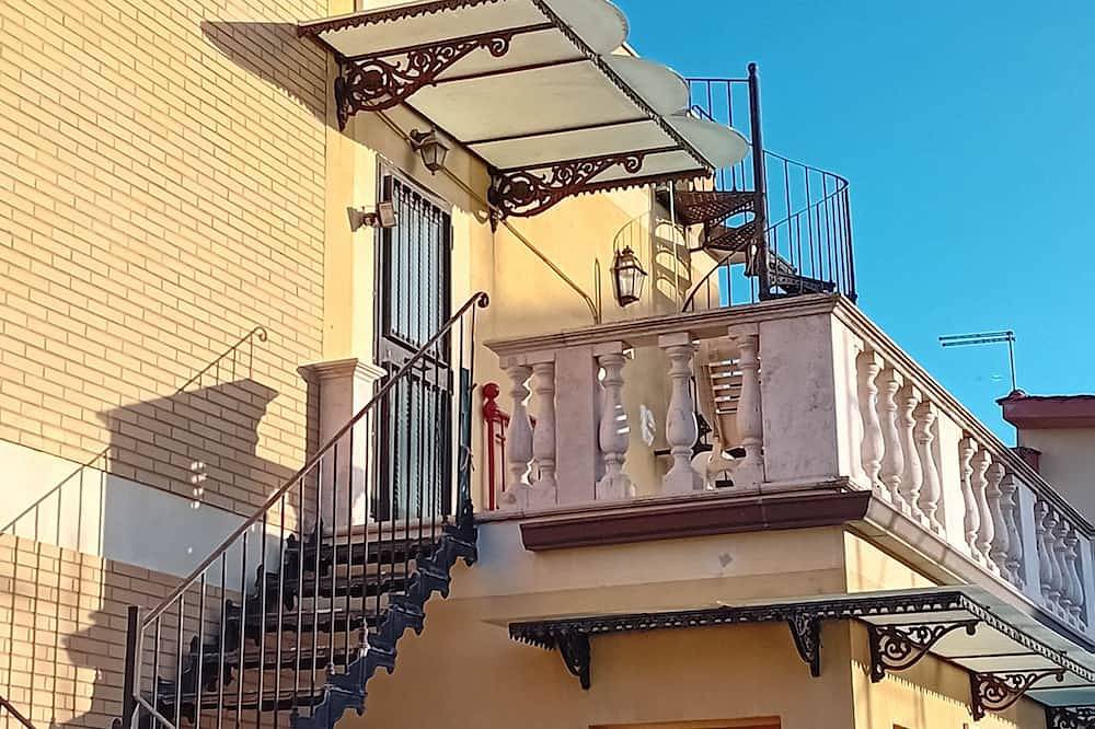 Mamita Rooms in Fiumicino, Rome Province