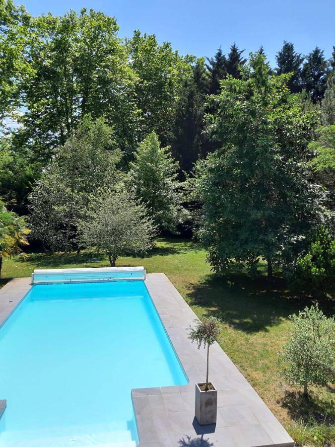 Location de vacances pour 10 personnes, avec piscine ainsi que sauna et jardin à Cestas - 4