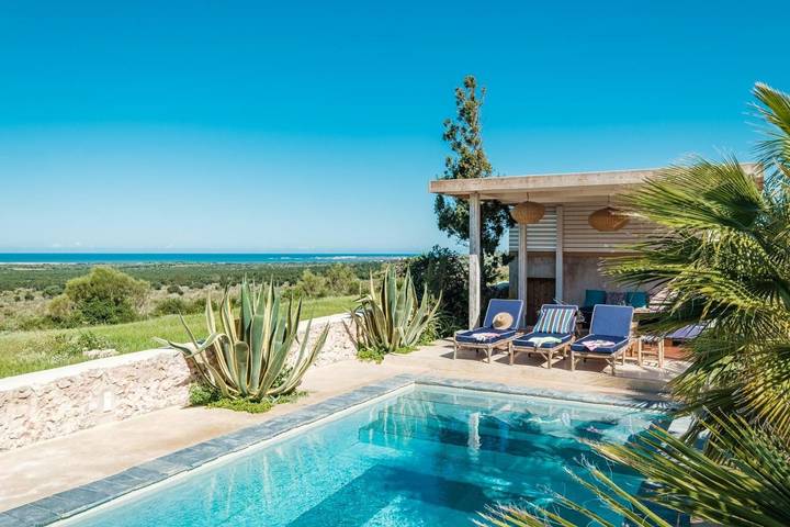 Maison d’hôte pour 2 personnes, avec piscine ainsi que bassin pour enfant et jardin, animaux acceptés