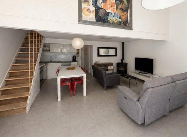 Gîte pour 4 personnes, avec Jacuzzi et Terrasse ainsi que Jardin et Piscine à Berriac