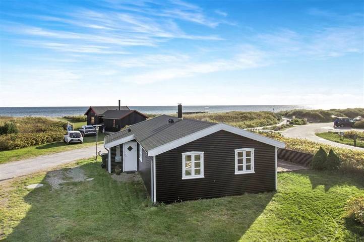 Feriehus for 6 personer, med terrasse, dyr tillatt i Grenaa 
