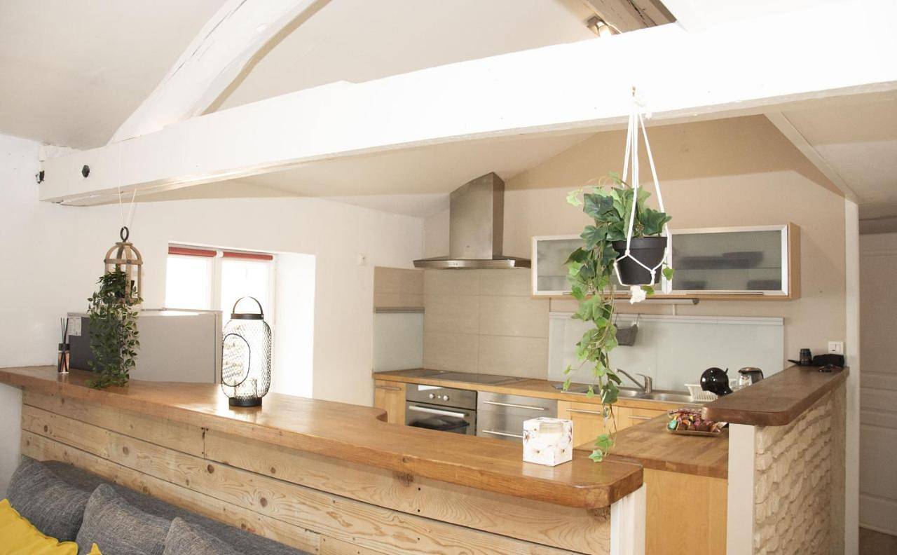 Appartement entier, One-Bedroom Apartment in Melun, Seine-et-Marne