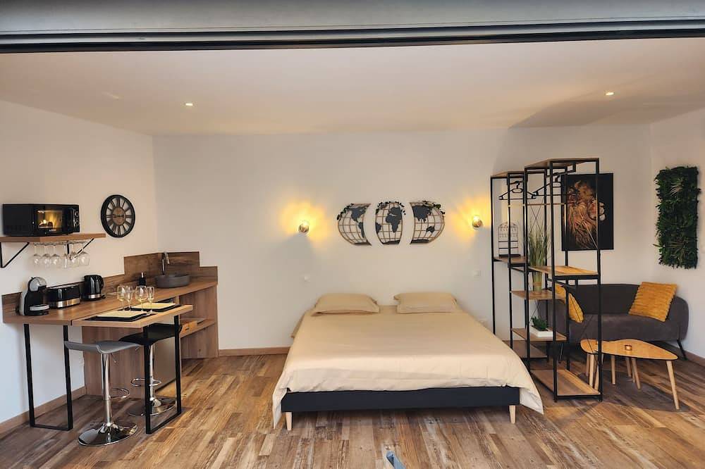 Cocon Pour 2 Avec Jacuzzi in Andilly, Región de La Rochelle