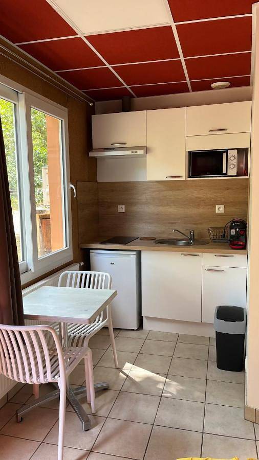 Appartement entier, Studio au bord de la Rivière in Florentin-la-Capelle, Parc naturel régional de l'Aubrac
