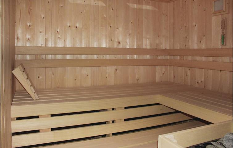 Ferienhaus für 8 Personen, mit Terrasse und Sauna sowie Garten und Seeblick in Giethoorn - 3