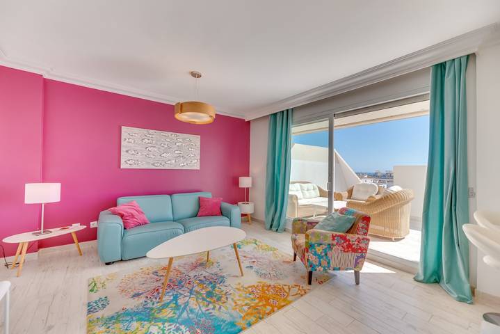 Entire apartment, Apartment 'Marina Banús' with Sea View, Wi-Fi and Air Conditioning in Marbella West, Marbella