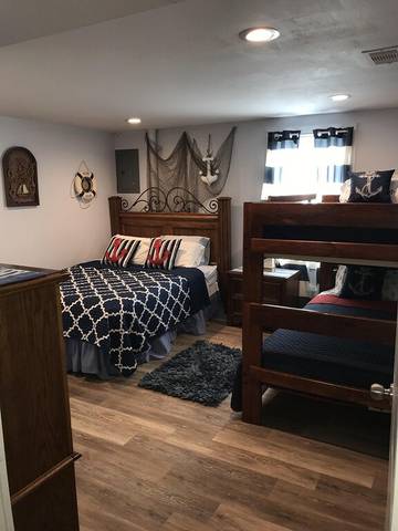 Vacation Home for 14 Guests in Galveston Island, Galveston, Picture 1