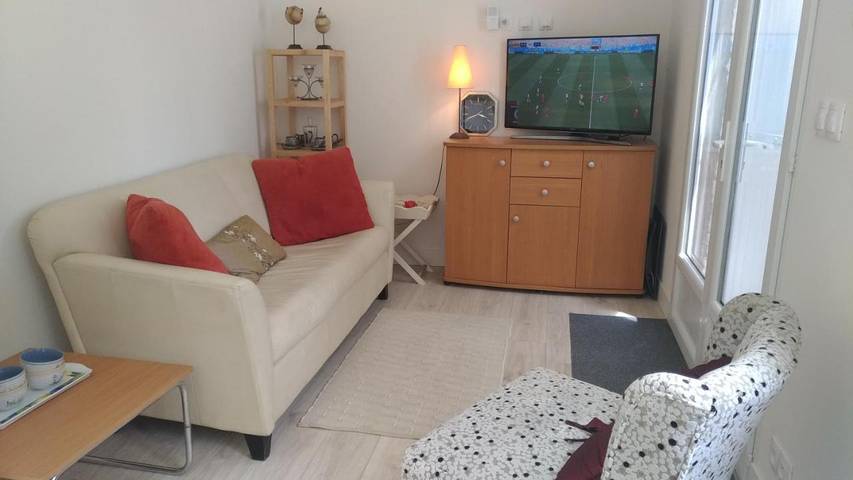 Location de vacances pour 2 personnes, avec vue et jardin à Saint-Fort-sur-Gironde - 4