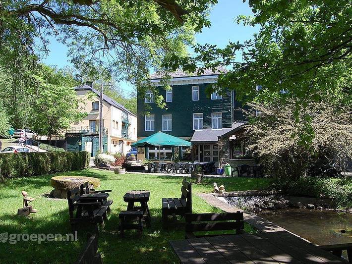 Location de vacances pour 54 personnes, avec balcon/terrasse et terrasse à La Roche-en-Ardenne