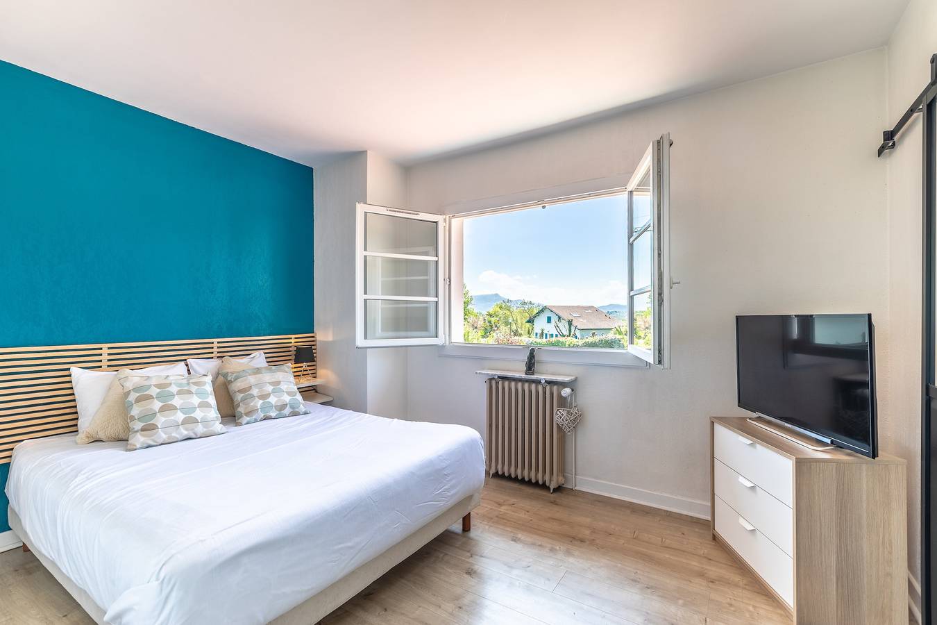 Villa Joana - piscine, grand jardin, 4 chambres in Arbonne, Région de Bayonne