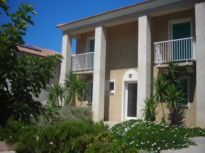 Casa vacanza per 11 persone, con terrazza e piscina, adatto a famiglie con bambini - 1