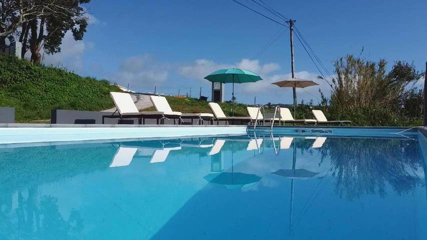 Location de vacances pour 5 personnes, avec vue ainsi que piscine et jardin à Horta - 4