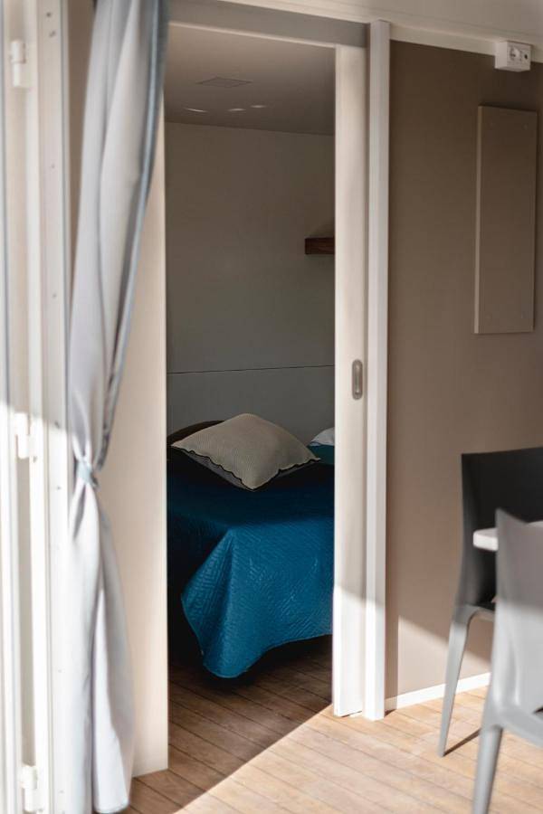 Bungalow für 5 Personen, mit Pool und Kinderpool sowie Terrasse und Ausblick in Kalabrien - 3