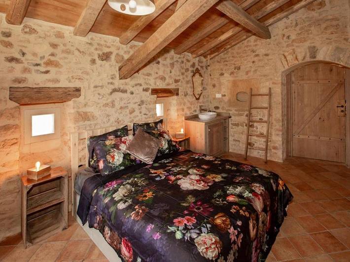 Location de vacances pour 6 personnes, avec jardin ainsi que piscine et jacuzzi à Loubejac - 4