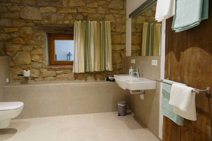 Ferienwohnung für 5 Personen, mit Garten und Terrasse in Breisach am Rhein - 3