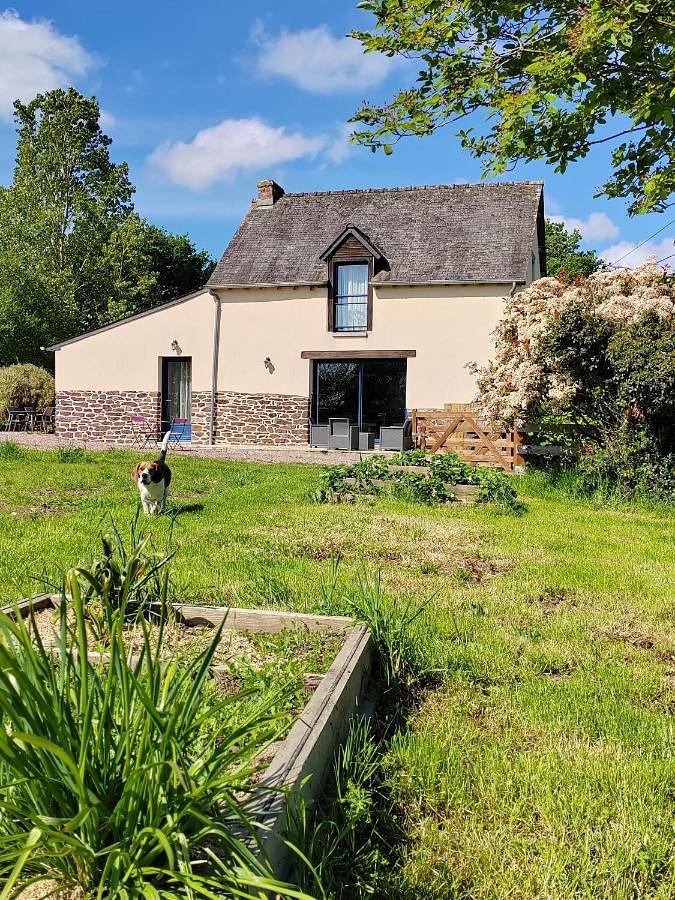 Location de vacances pour 4 personnes, avec piscine et jardin, animaux acceptés dans Saint-Malon-sur-Mel - 2