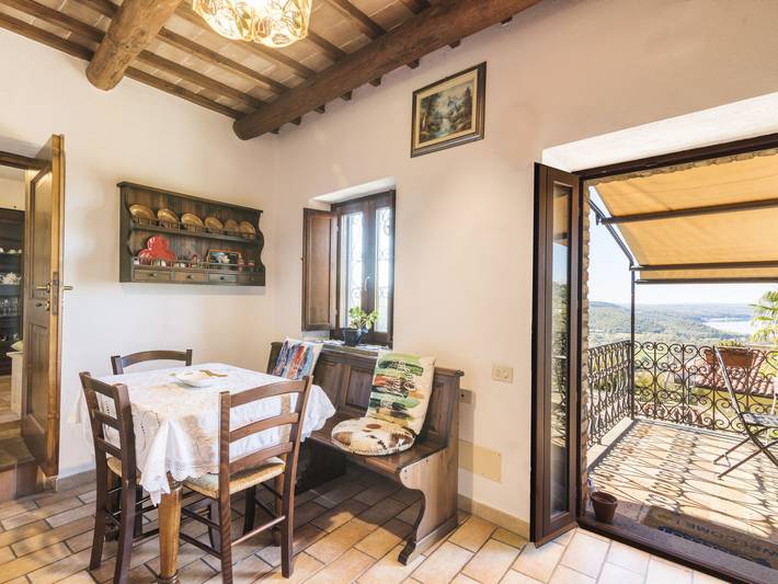 Ferienhaus für 4 Personen, mit Terrasse und Seeblick sowie Garten, mit Haustier in Latium - 2
