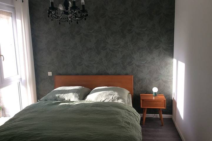 Location de vacances pour 4 personnes, avec terrasse ainsi que piscine et jardin à Graveson - 2