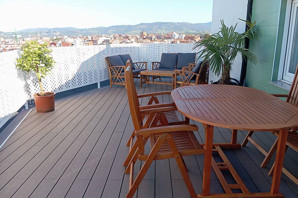 Entire apartment, El Capricho Suite La Terraza con Parking Incluido in Gijón, Costa Verde (Spain)