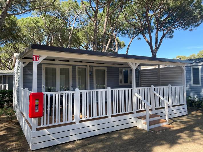 Camping für 5 Personen, mit Terrasse und Kinderpool sowie Pool, mit Haustier in der Maremma