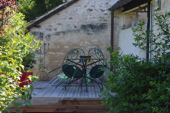 Charmantes Ferienwohnung im Naturpark, privater Garten, Pool, historischer Charme! in Bélâbre, Le Blanc und Umgebung