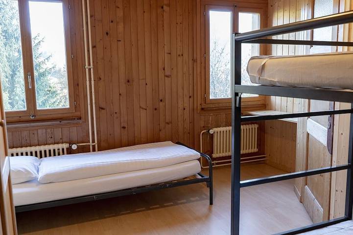 Chalet für 43 Personen, mit Terrasse und Garten in der Schweiz - 4