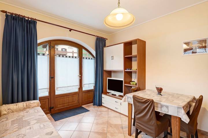 Entire apartment, Apartment 'Greta Baita Mauri' with Balcony & Wi-Fi in Livigno, Stilfser Joch National Park