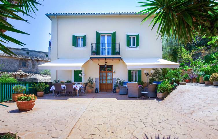 Finca für 6 Personen, mit Terrasse in Esporles