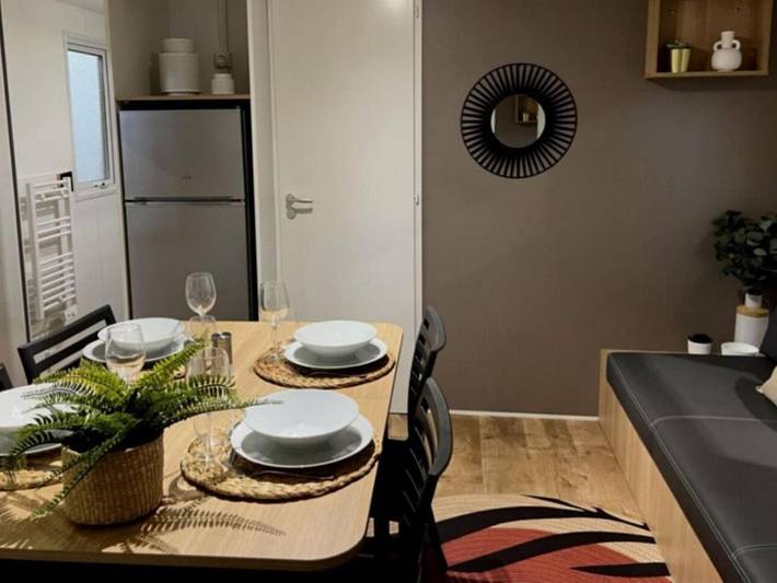 Camping pour 6 personnes, avec terrasse et piscine à Six-Fours-les-Plages - 3