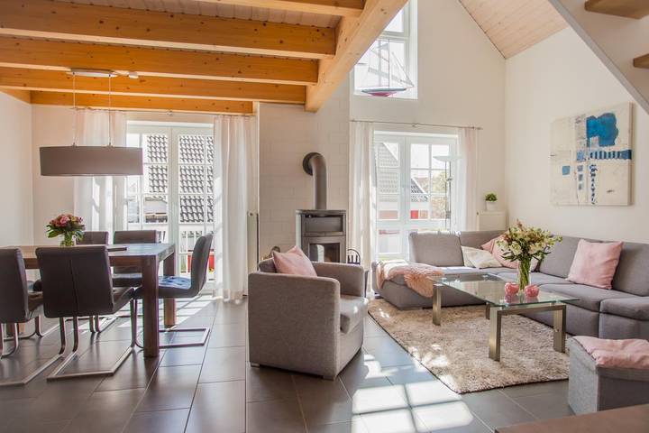 Ferienwohnung für 6 Personen, mit Balkon und Balkon/Terrasse sowie Sauna, mit Haustier in Krummhörn