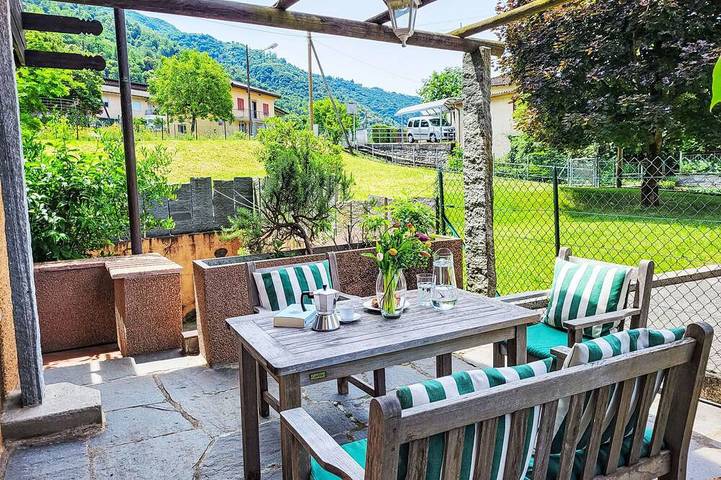 Ferienhaus für 4 Personen, mit Balkon am Luganersee