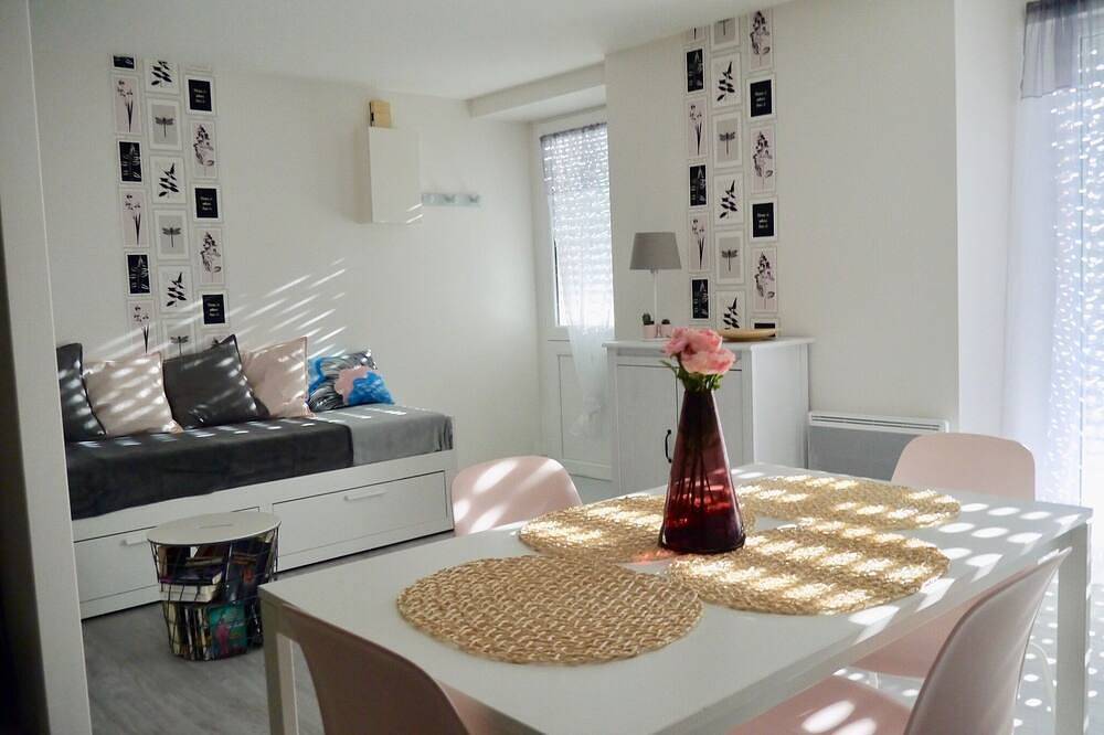 Appartement entier, Appartement studios pour 2 à 8 personnes avec terrasse et jardin in Port Navalo, Arzon
