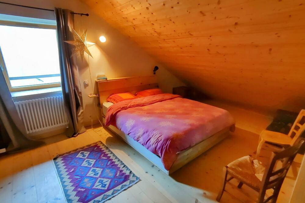 Appartement entier, Maison des 3 Bois - Gîte Chez Nicolas in Les Planches-en-Montagne, Parc naturel régional du Haut-Jura