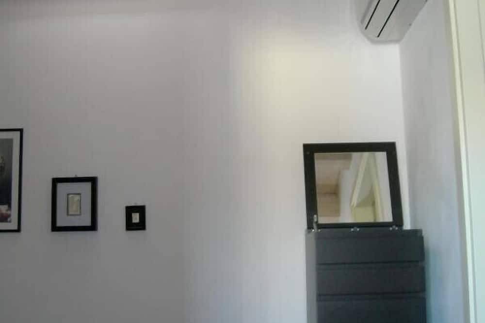 Appartement entier, Appartement confortable avec vue splendide sur la mer et terrasse Wi-Fi Gratuit in Cala Porta Vecchia, Valle D'Itria