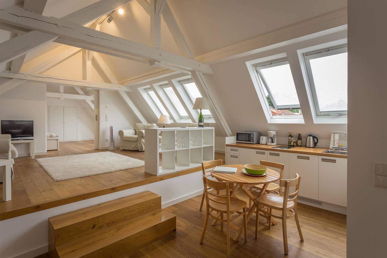 Ganze Ferienwohnung, Ferienwohnung "Blanc et Noir" in Konz, Landkreis Trier-Saarburg